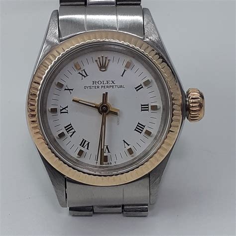 Vendesi Rolex Oyster Perpetual per 2.969 